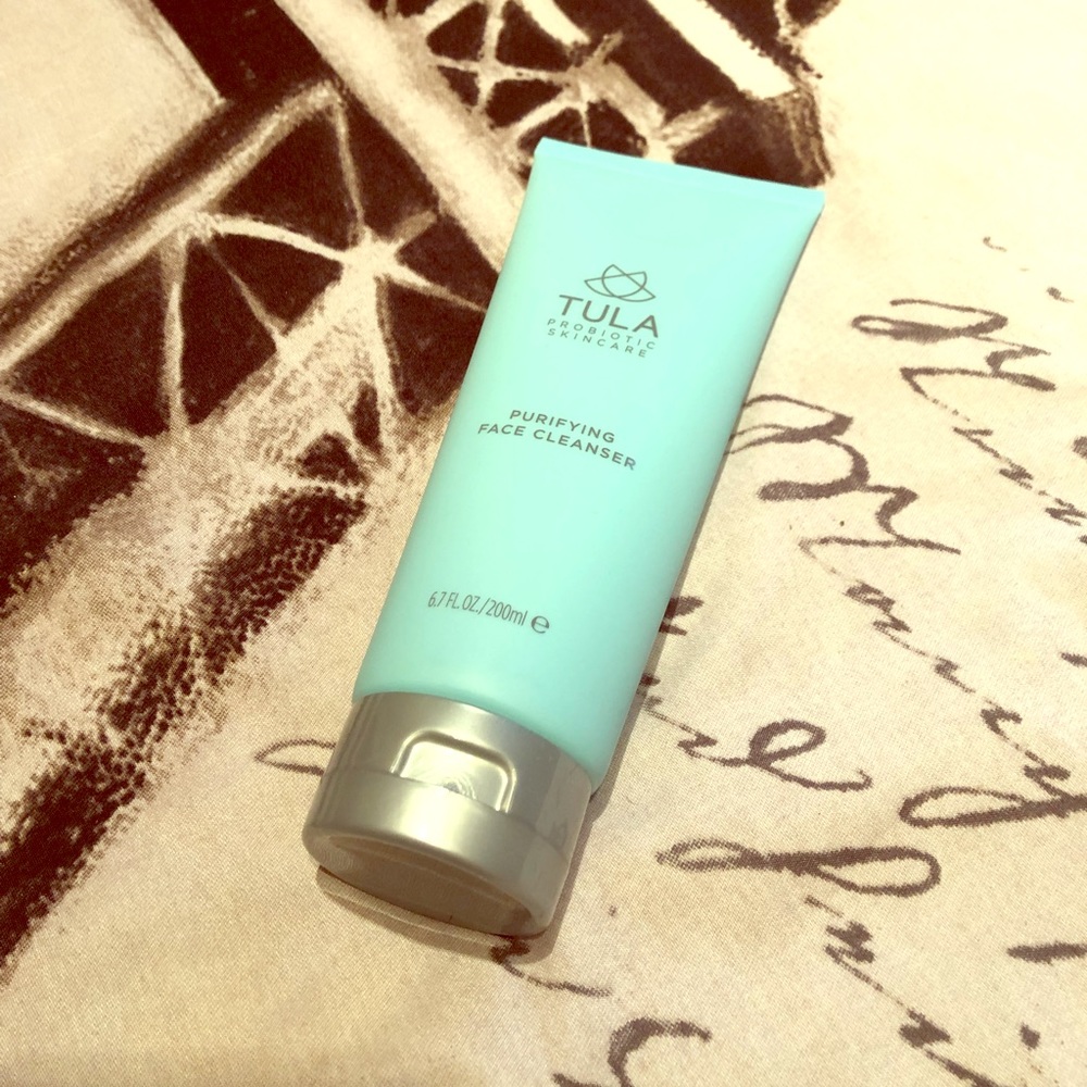 TULA  purifing face cleanser